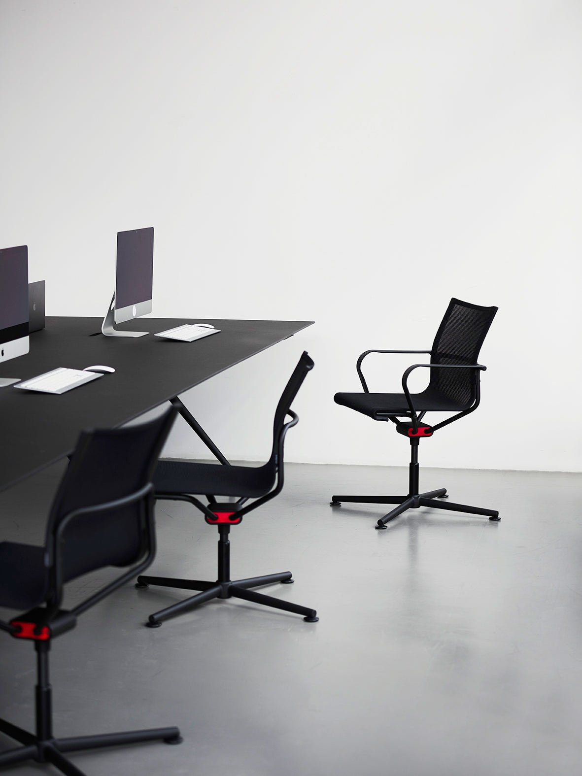 Wagner - D1 Office Besucherstuhl Schwarz m. Gleitern - OFFICE CHAIRS - Mit Armlehne - 123HomeOffice